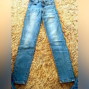 Ladies/teen jeans
